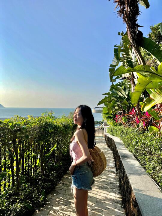 蓝天椰子树是海盐味的海～🌊