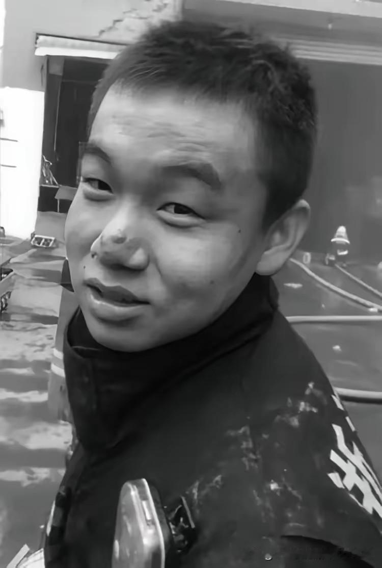 他叫刘泽军，山西吕梁人，他的一生只有20年，却饱尝了人世间的酸甜苦辣，一岁，父亲