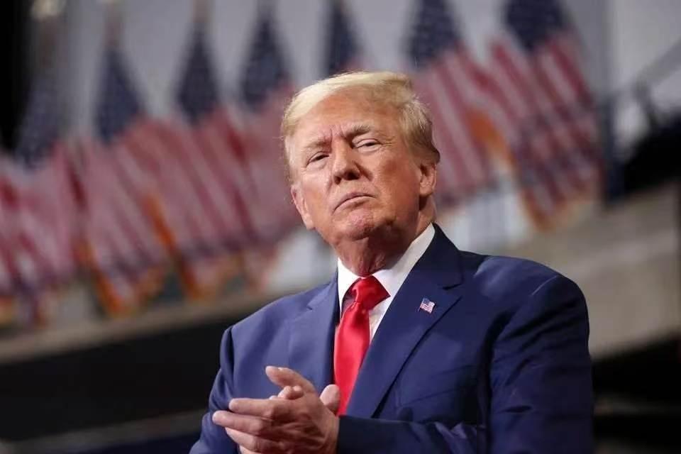 美国媒体集体懵了！特朗普从中国回来后像换了个人，不谈外交不谈别的，一门心思想当华