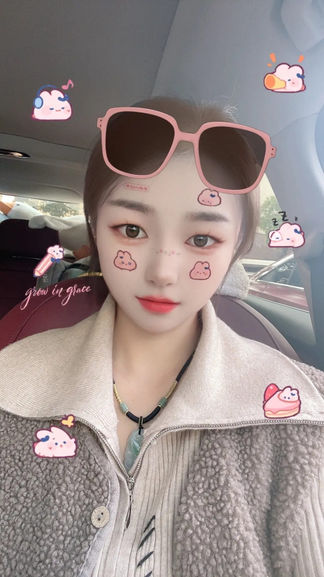 我辍学早，没读过万卷书，我懂的道理都带着泪，挣的每一分钱都带着苦，希望...