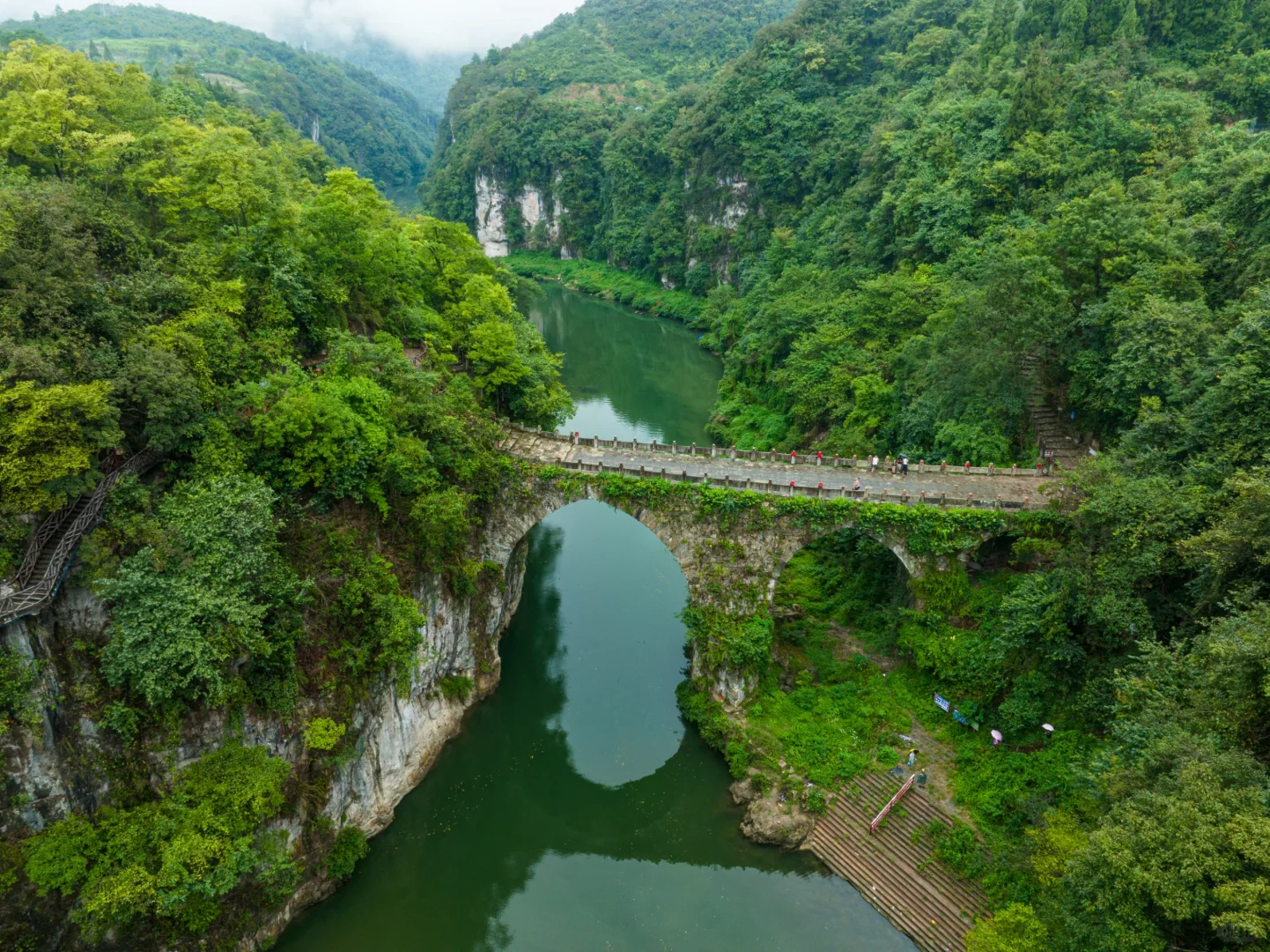 贵州山里400年古桥，真正的遗世独立