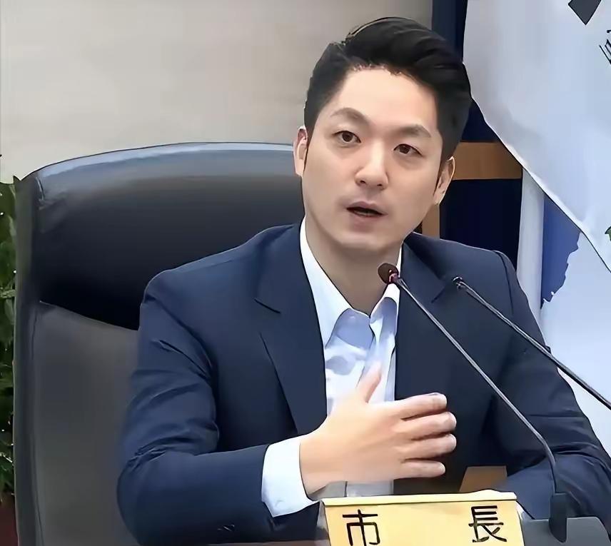 蒋万安对“致癌油风暴”发声

就在刚刚，7月7日“七七事变”纪念日的活动现场之外