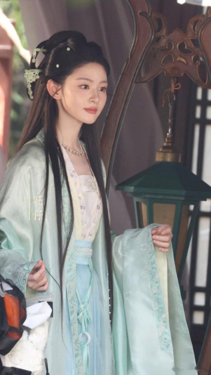 赵晴瘦了很多赵晴瘦了很多，古装真的是她统治区，完全清水芙蓉赵晴古装瘦了好多