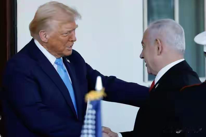 快讯：清场完毕！美伊博弈进入“读秒”阶段，波斯湾火药桶只差一根火柴
波斯湾的海面