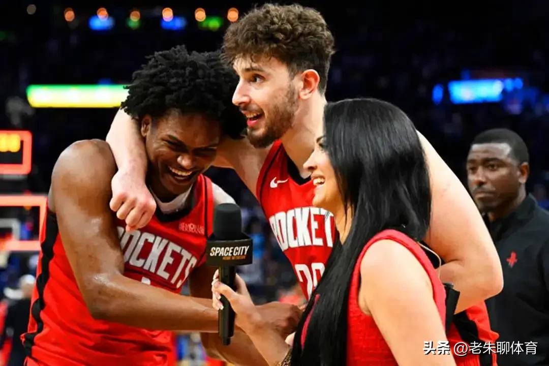 这五个人同时在场，热火队连手都懒得伸！
今天火箭队在开局状态极佳的情况下，最终却