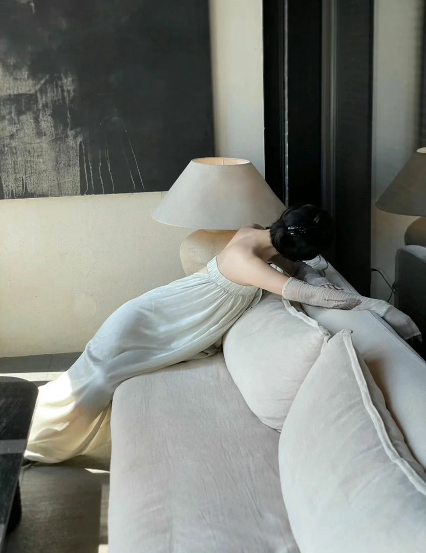 一个人只有在很爱很爱你的时候才会患得患失 所以你领领情吧你怎么不想想如果不是因为