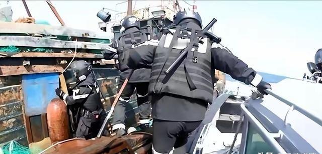 闹出人命了！韩国海警扣押两艘中国渔船，一名船员死亡
5月9日这事闹得人心慌，韩国