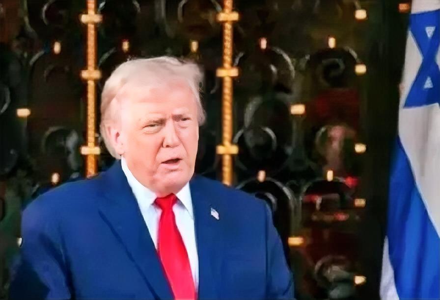 一直依赖别人保护，终究不是长久之计。真正的安全，从来不是靠别国军队驻扎换来的，而