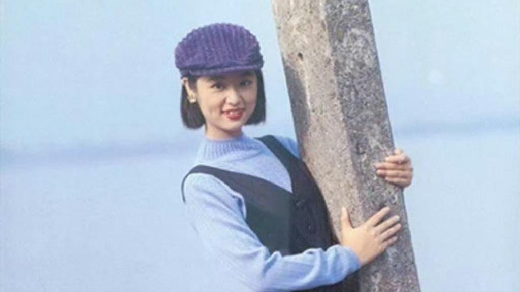你知道吗？林心如带着女儿小海豚重回巴厘岛，踏上当年和霍建华举办婚礼的那片海岸，这