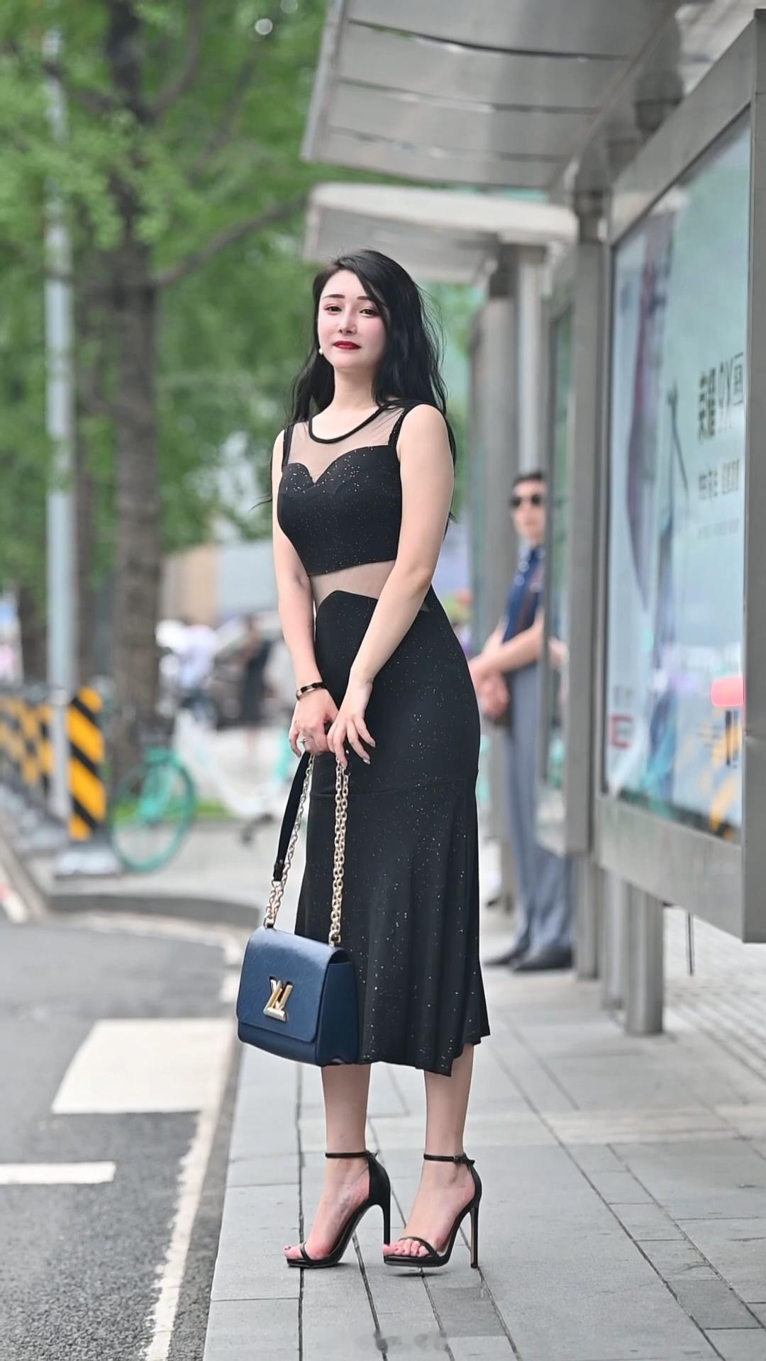 【成都街拍】周五，早上好！丨摄影拍照每日穿搭 ​​​