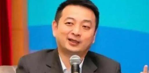 为了鼓励大家多生娃，人口专家梁建章曾提出了一个大胆的方案：一孩家庭每个月补贴 1