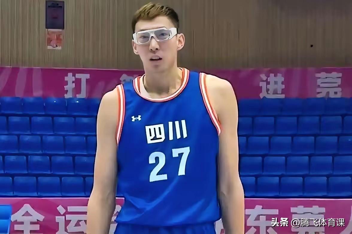 四川77:80爆冷浙江无缘全运会决赛，这五人是四川队最大卧底:

1.孙铭徽  