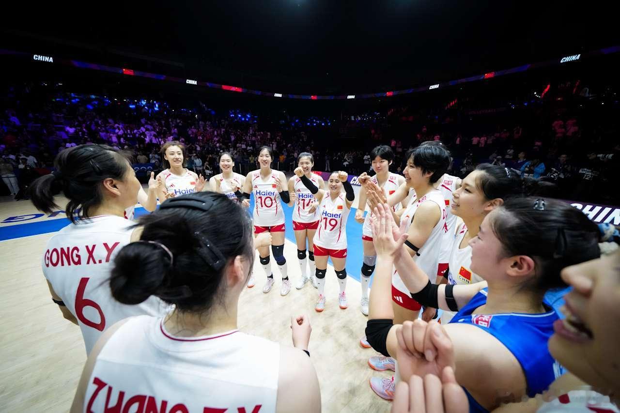 中国女排今晚迎战塞尔维亚6月6日19:30，2026世界女排联赛南京站，中国女排