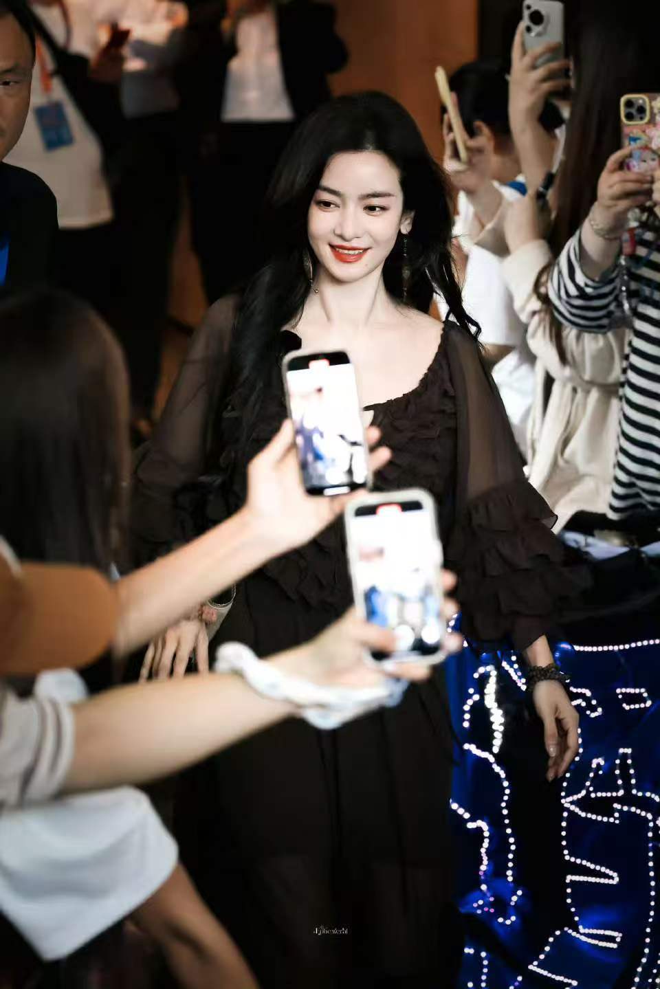 李晟说我是章晨泽李晟我是章晨泽气场全开！李晟认领章晨泽，台词沉稳有暗涌，每一个停