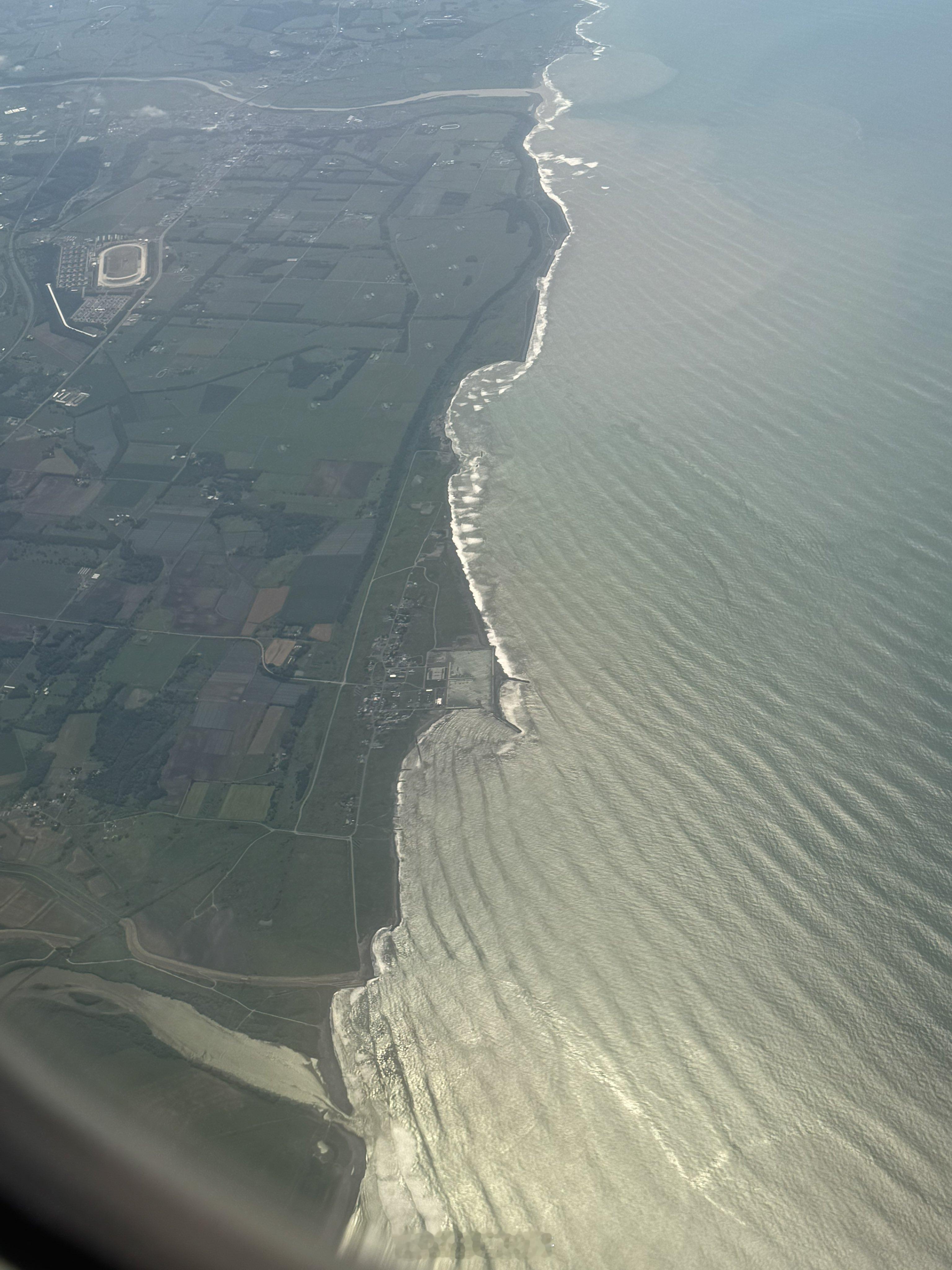 当地时间今天上午约10:03，全日空AKX1107航班即将在北海道新千岁机场降落