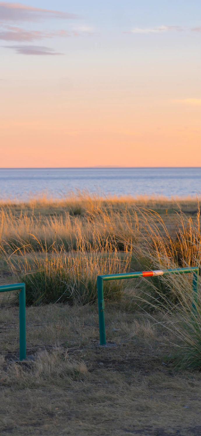 耗尽生命的一切却一无所成。这是对尘世的热爱必须付出的代价。｜阿尔贝·加缪《西西弗