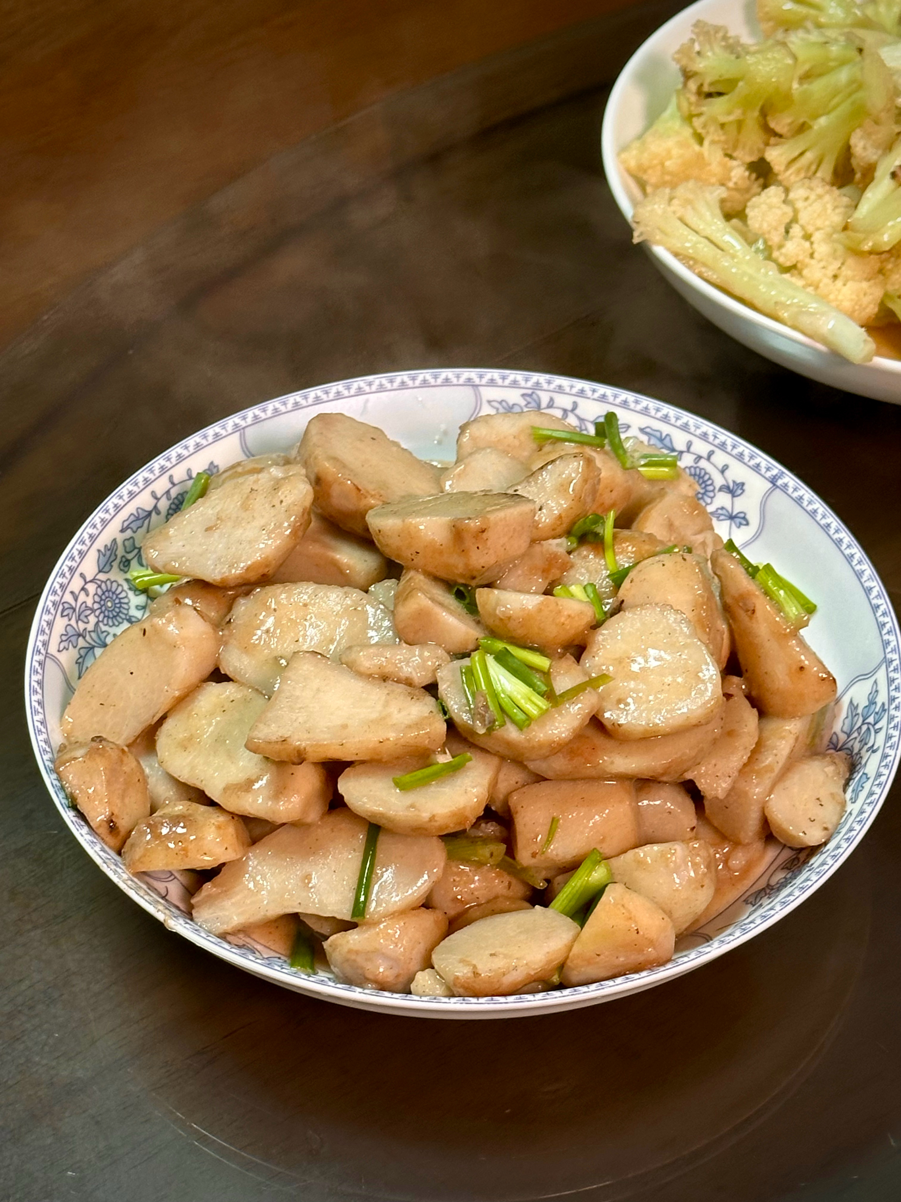美食  假期每天都很丰盛而且睡眠很足 吃饱睡好狠狠补气在家里从夏天到秋天 差不多