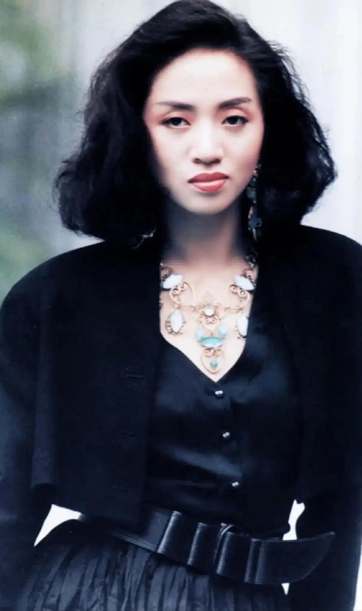梅艳芳去世后没多久，她的主治医生在一次采访中透露：其实她的病本来是有机会治好的，