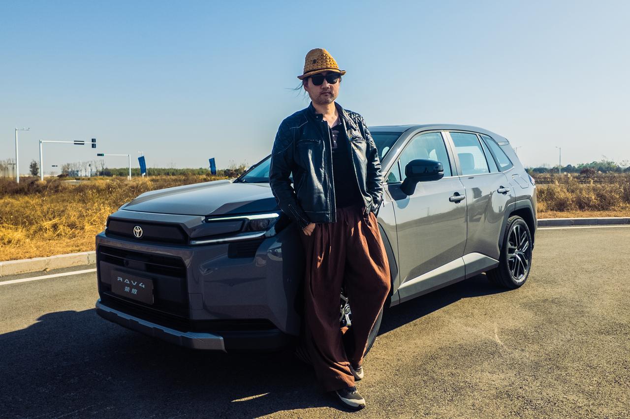 在盐城中汽中心试验场试驾第六代RAV4荣放，首先是PCS预碰撞主动安全系统的测试