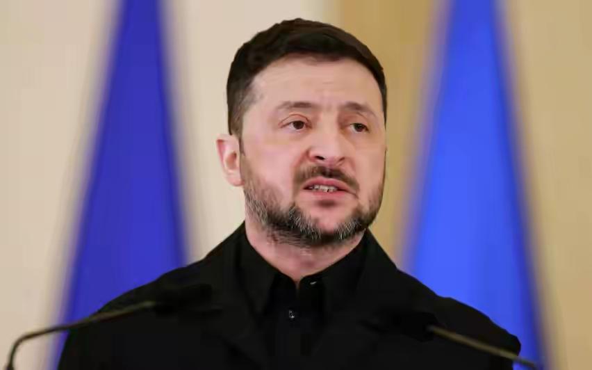 泽连斯基为政治续命，刚刚乌克兰最高拉达又通过了战时状态延长90天，即从5月4日至