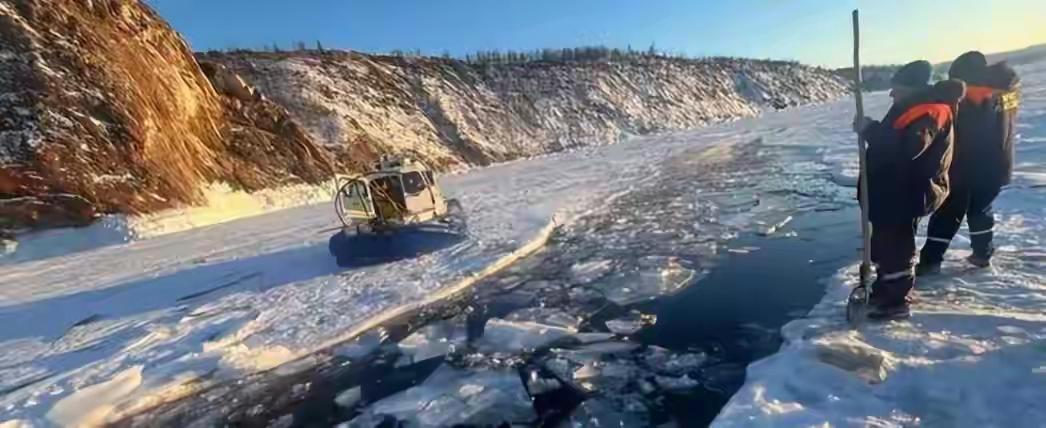 贝加尔湖坠车事件：江苏一家人均1万6看蓝冰，为省200块全家遇难

贝加尔湖坠车