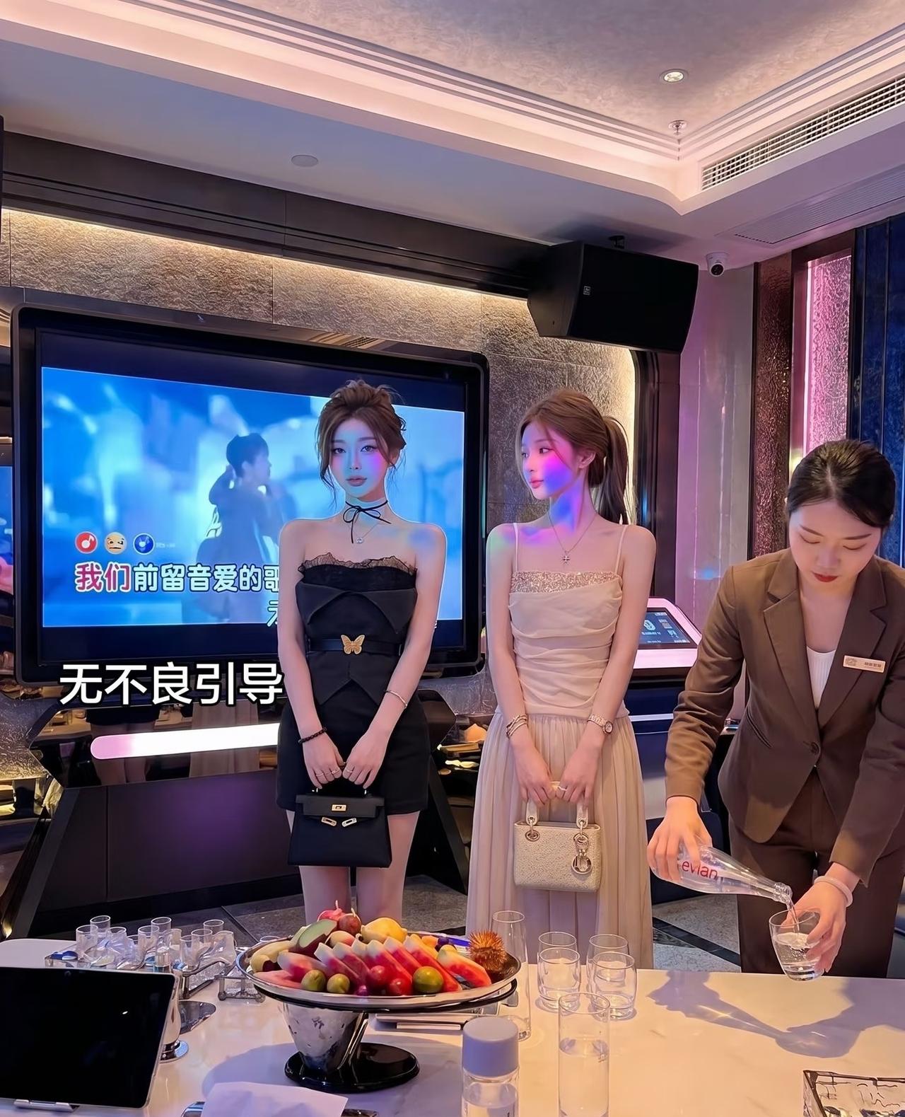 表弟当初被美貌和甜言蜜语蒙蔽双眼，全家人苦口婆心阻拦，他一句都听不进去。为了娶夜