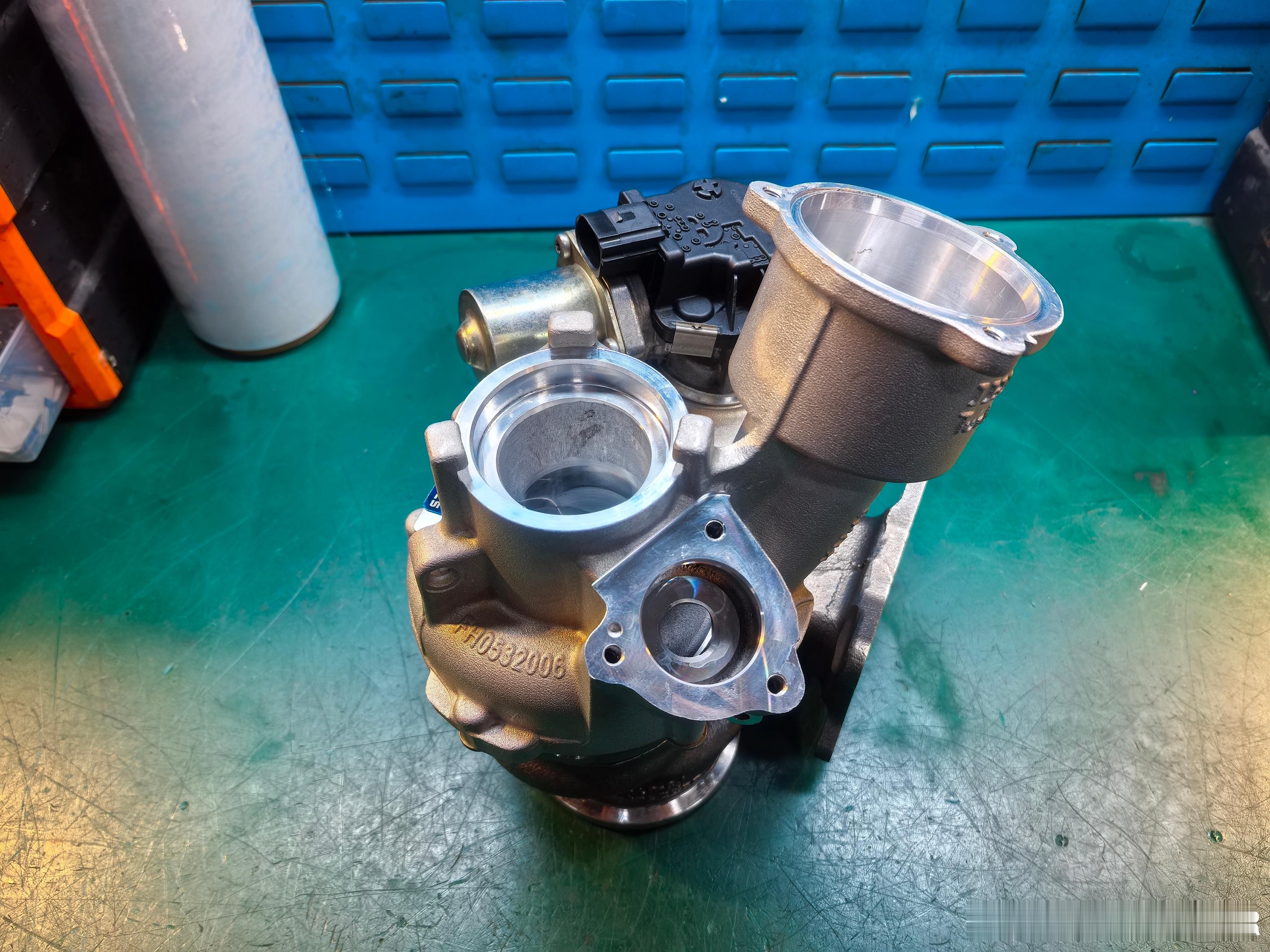 进口高尔夫旅行1.8T和A3 1.8T算是有福了。为进口EA888 1.8T C