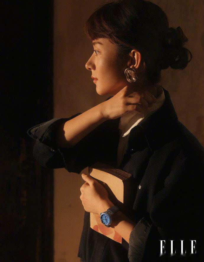 赵丽颖深信时间是最珍贵的礼物 赵丽颖对时间的敬畏藏在细节里！沉迷打磨克制复杂的角