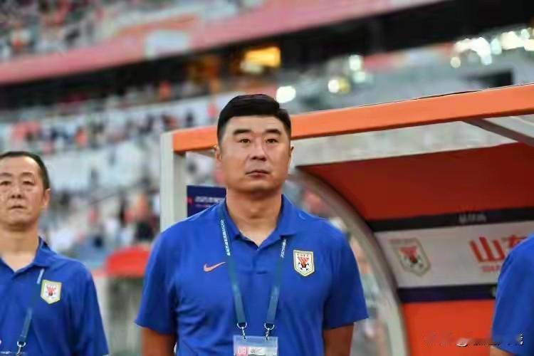 山东泰山队代理主帅（韩鹏）会如愿中超联赛金球奖吗？

尽管韩鹏带泰山队不是完整的