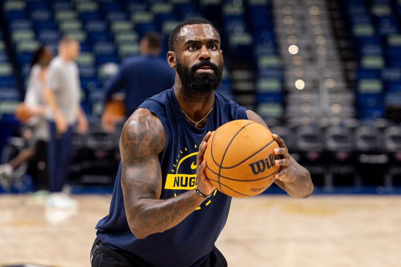 掘金队真是花小钱办大事啊！看小哈达威的表现就知道了：

1，33岁的小哈达威与掘