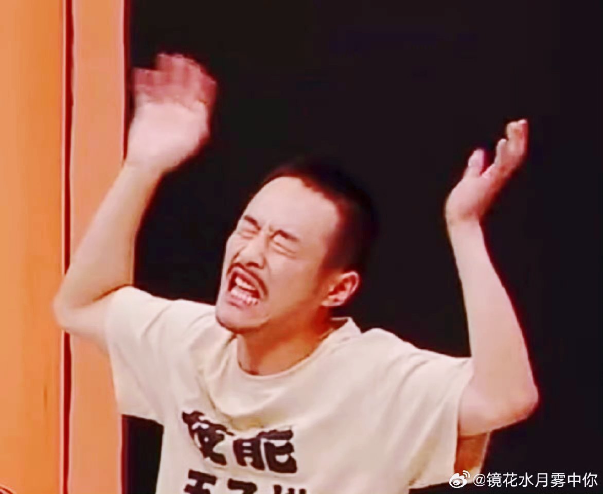 在沈阳美院偶遇张兴朝在沈阳美院碰到张兴朝，没助理没排场，安安静静看展，和普通人没