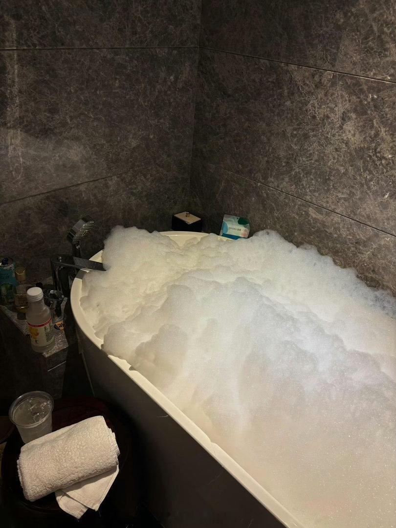 不主动，怕失去你太主动，怕自作多情在这个分手都不用见面的年代该怎么处理 
