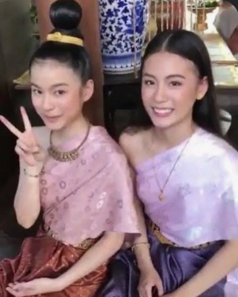 比起普厘米风风从小就认识这件事我更震惊于风风婴儿时候就已经母仪天下了 
