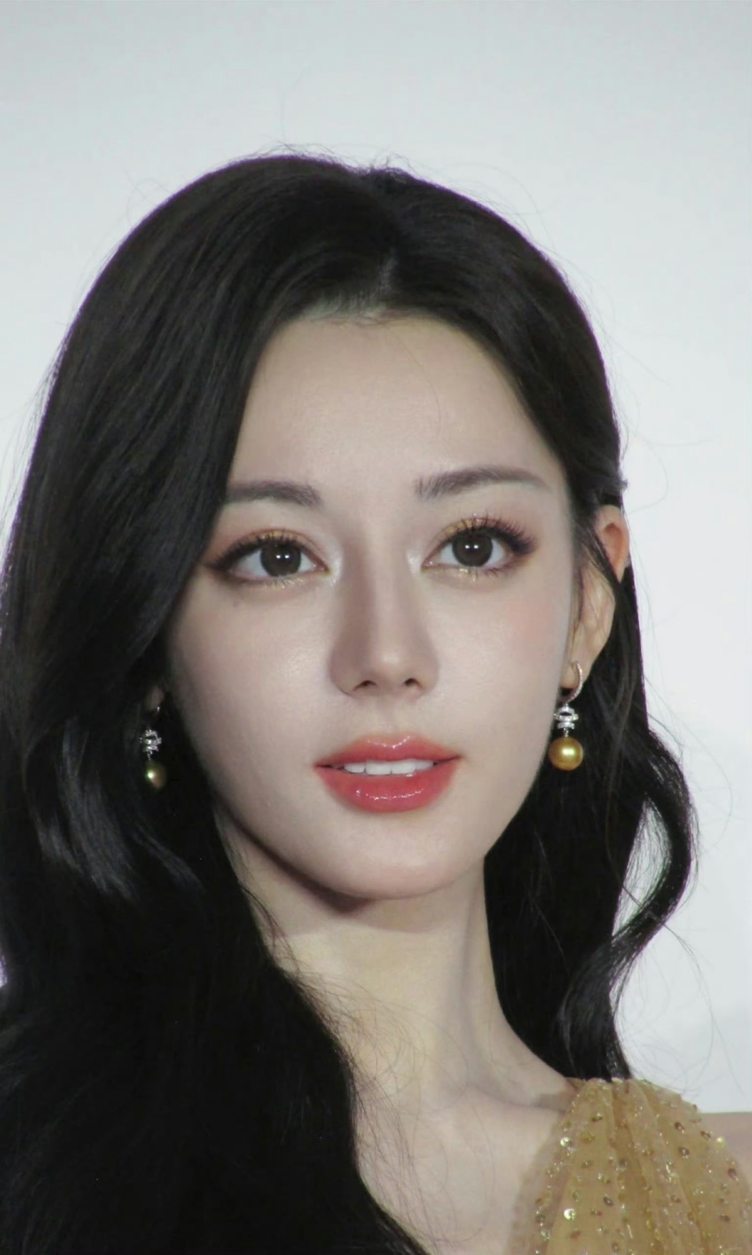 我p都不敢p成的样子 有人在生图里长成了这样….. ​​​