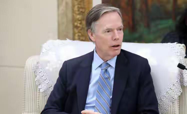 美高官急红眼：绝不能让中国赢！打伊朗打成笑话，美国彻底看不懂中国了
 
美以联手