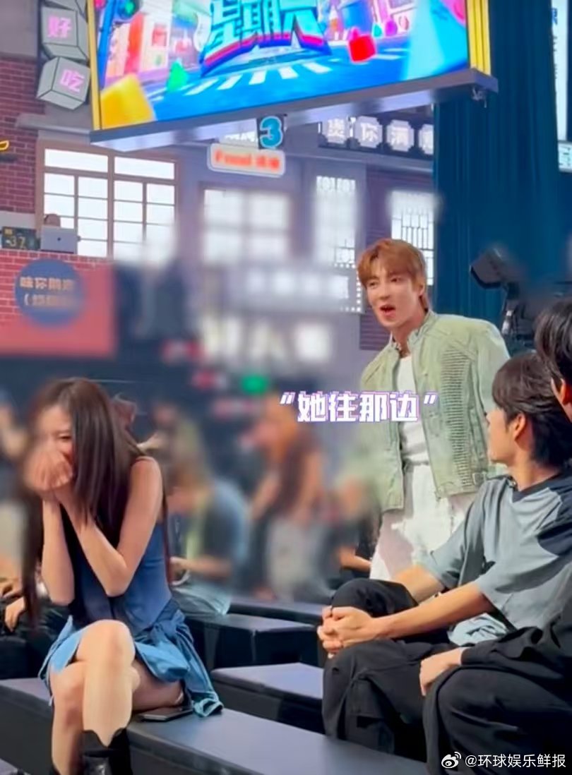 孟子义浪漫法式大卷你好星期六 孟姐的浪漫法式大卷也太吸睛了！在好六街认“港风组”