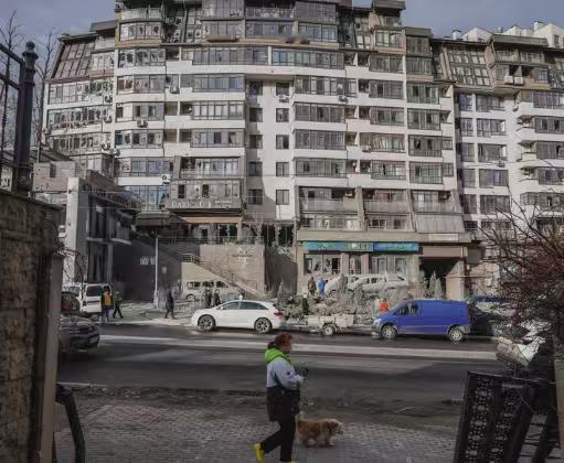 [基辅14日路透社]-俄军14日凌晨对乌克兰首都进行了大规模无人机和导弹攻击。乌