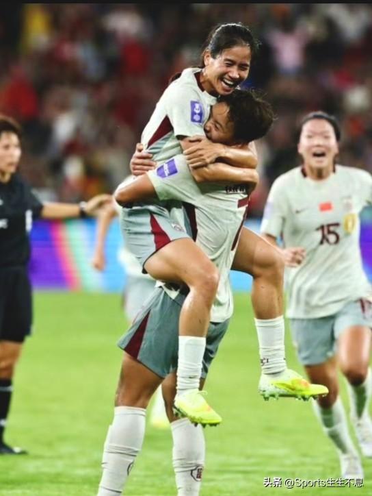 女足亚洲杯小组赛3月10日全部结束，各小组积分排名及1/4淘汰赛对阵形势:
(三