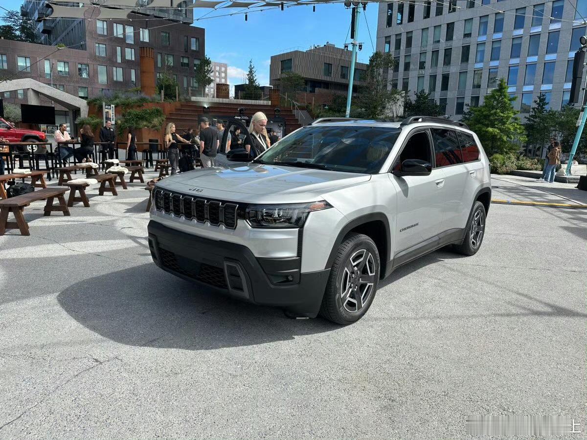 新一代Jeep自由光亮相这种车就算了吧自由光的新车新闻完全无声量还不如说众泰汽车