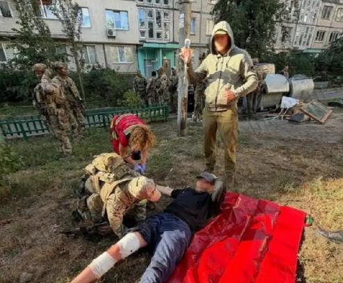 突发震撼消息！乌克兰首都发生交火，国家国家安全局和国防部情报总局当街对攻！有人员