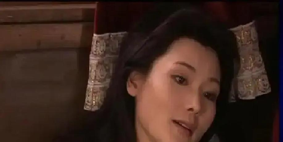 灵前骂死人，白家再没她座位
 
运药九死一生，杨九红带着功劳回府，只等二奶奶点头