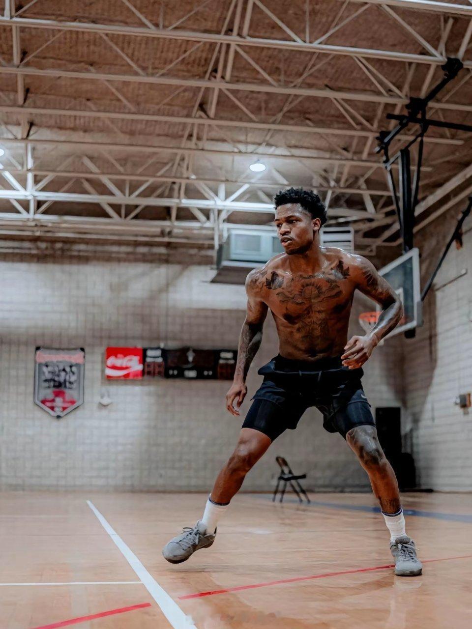 CBA新赛季揭幕战广厦男篮vs山西男篮 这场比赛打着打着山西球迷应该非常想念能控