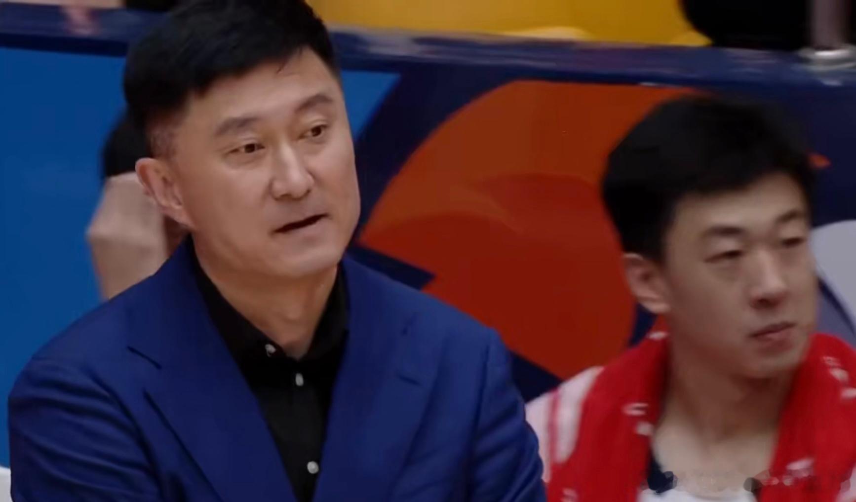 今晚CBA常规赛第36轮，广东宏远客场死磕青岛男篮！现在广东男篮的情况很被动：只