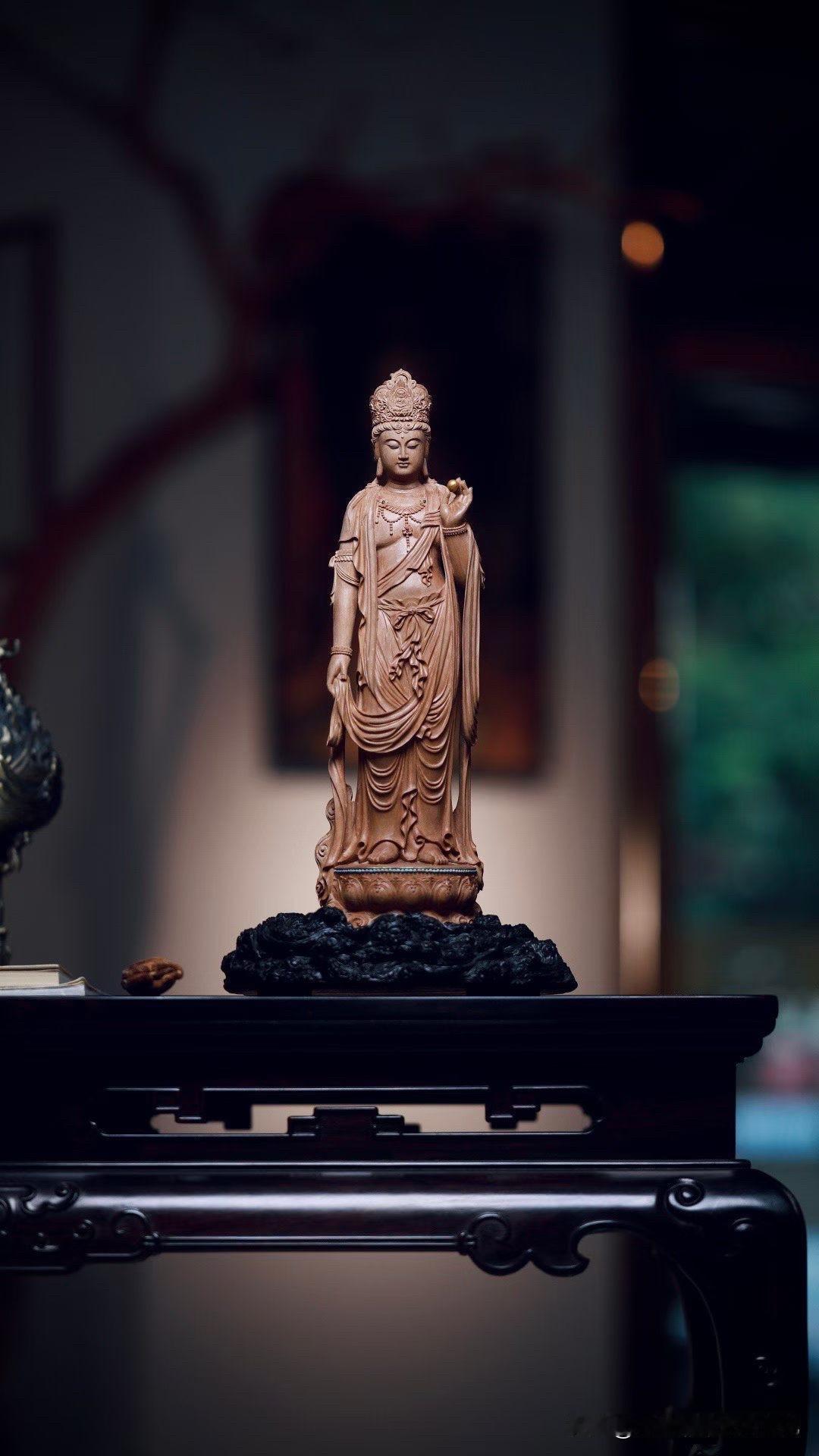 有些观音，不在“显”，而在“收”。

老山檀黑肉沉水老料，色沉而润，光泽内敛，像