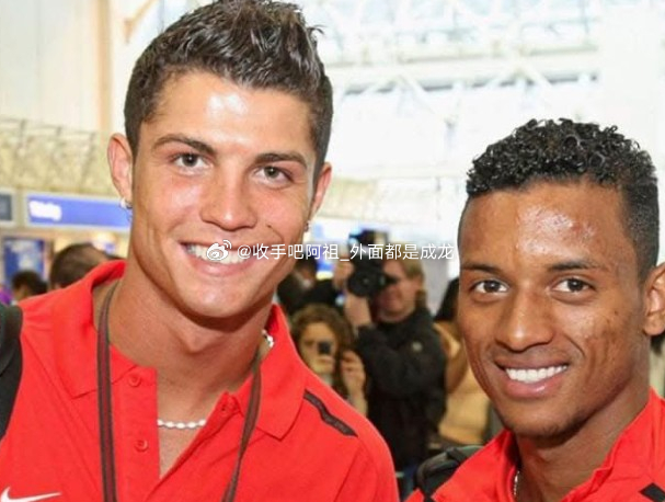 前葡萄牙国脚纳尼在接受英国杂志《四四二》专访时，聊到了他与C罗早年青训时期一起踢