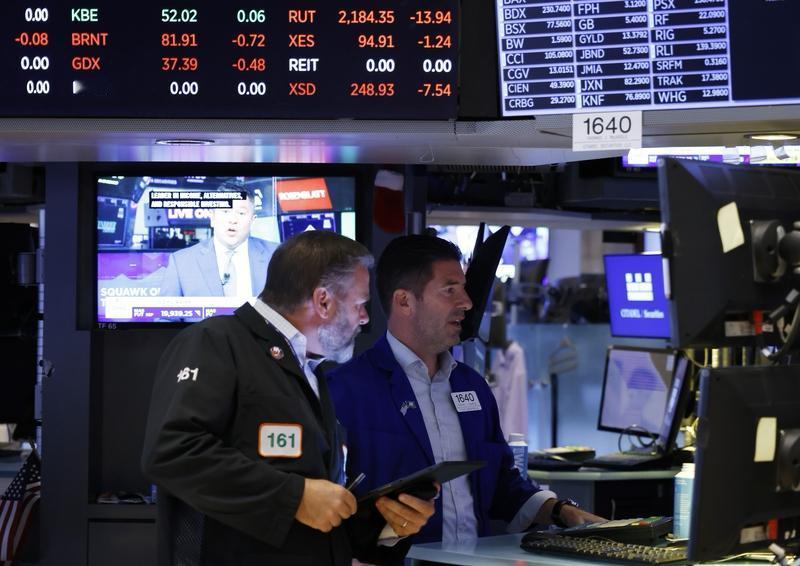 10月30日美股收盘，三大指数集体下跌，道指跌0.23%，标普500指数跌0.9