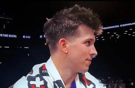 兑现承诺，送两件训练卫衣，转发评论关注所有粉丝都可参与，谢谢大家的支持。  抽奖