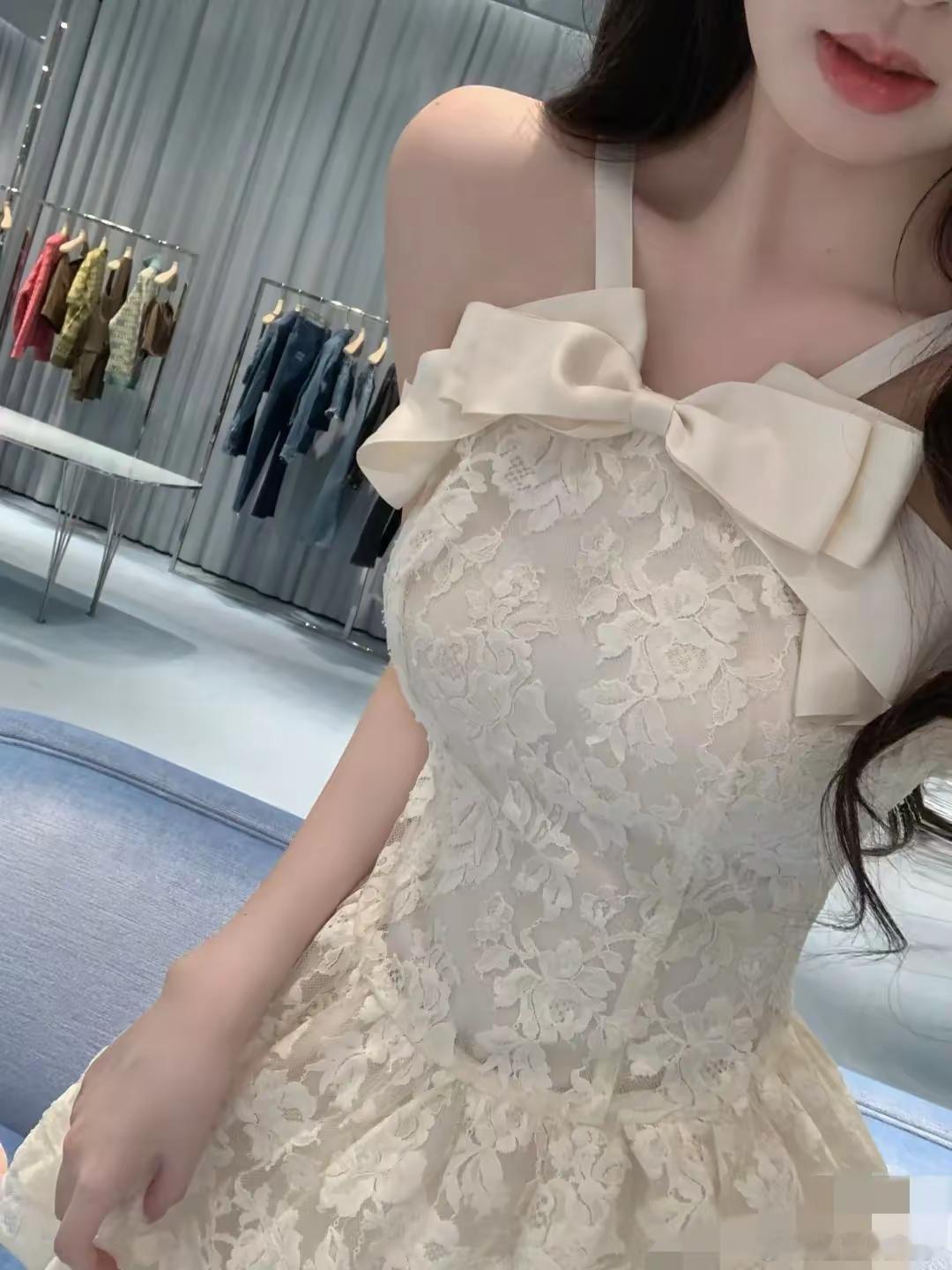 22岁懒懒当miumiu公主的一天 一眼万年的精致大小姐 思聪眼光真不赖 ​​​