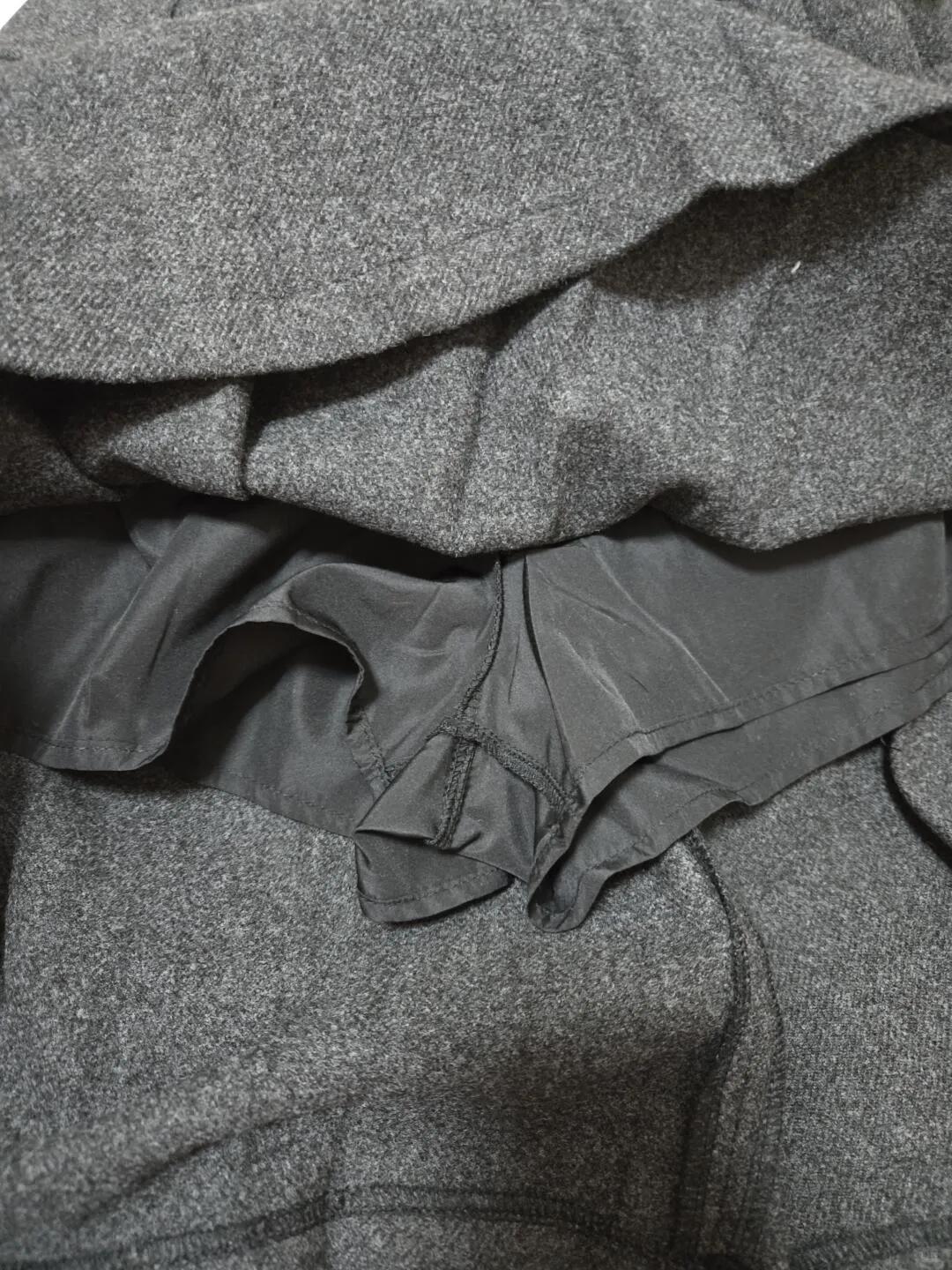 为啥现在秋冬半身裙的内衬也换裤式的了？是怕我大冬天走光漏出我的加绒打底裤吗？