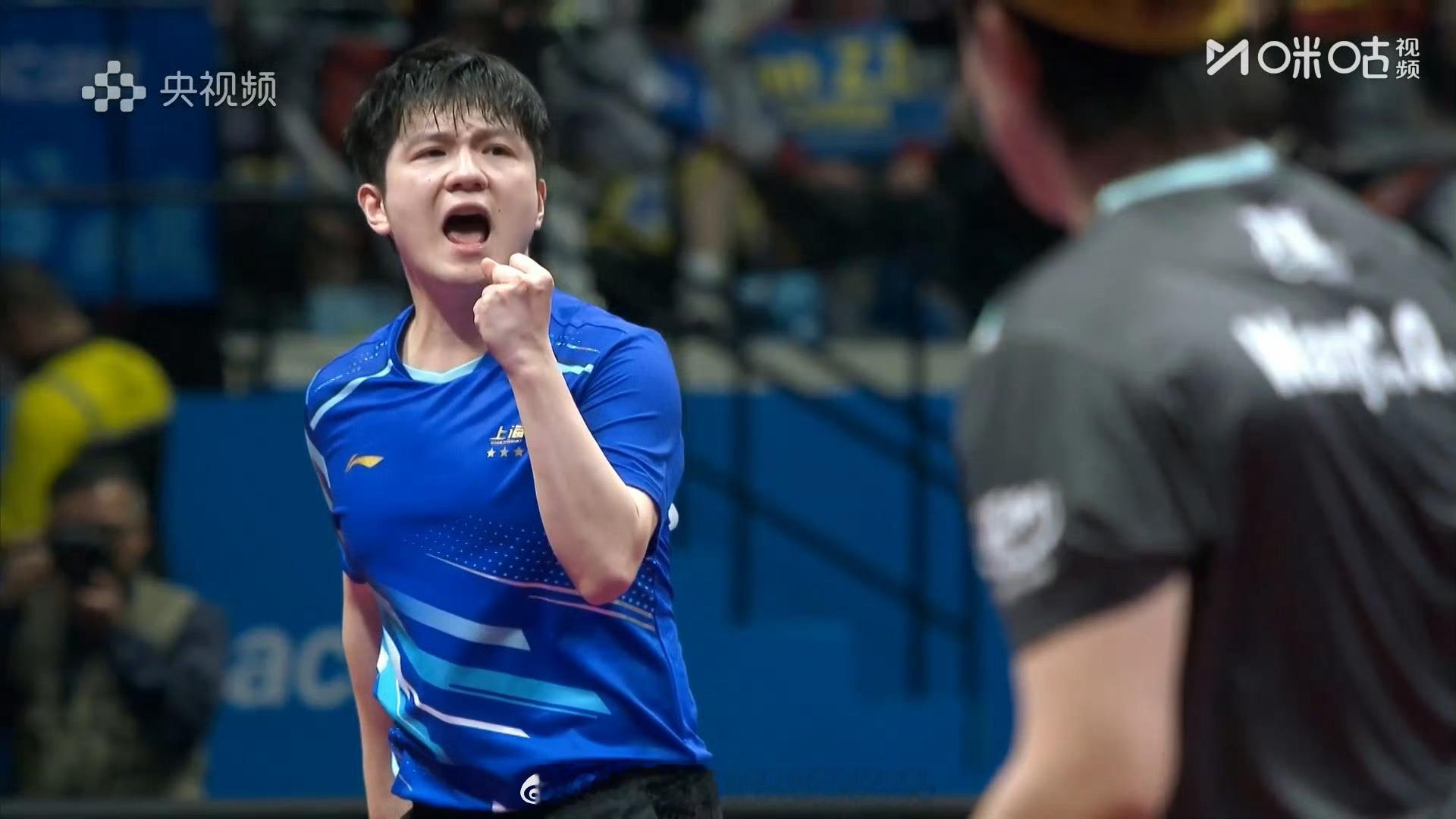 男单决赛是明天啊，比赛时我还没飞到澳门要不后天看个团体赛？